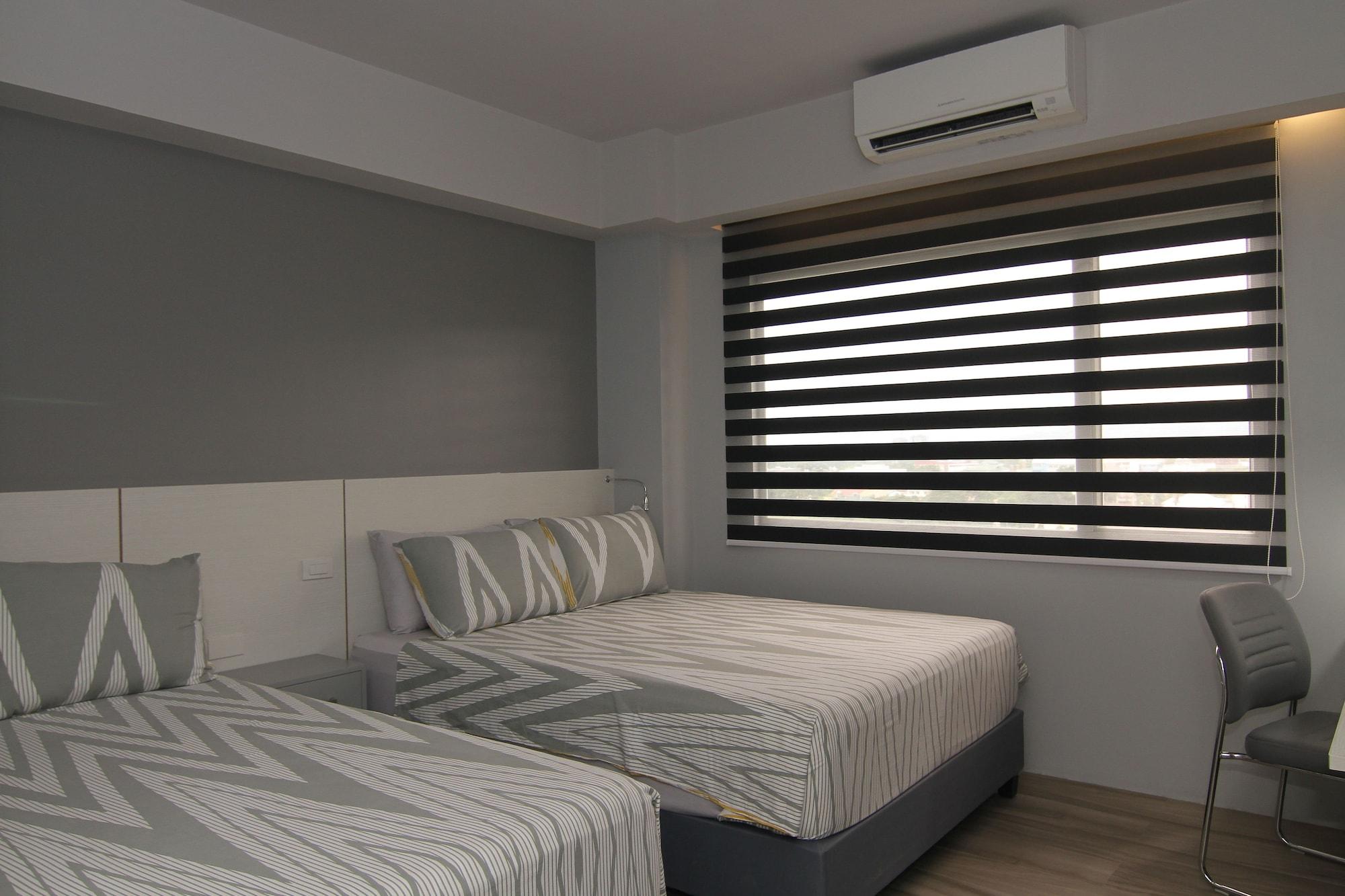 Cebu Hotel Plus מראה חיצוני תמונה