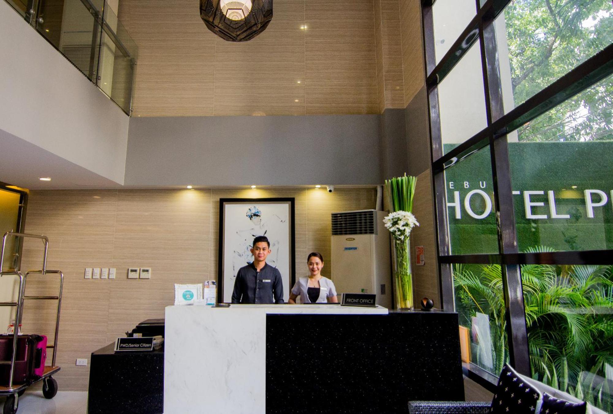 Cebu Hotel Plus מראה חיצוני תמונה