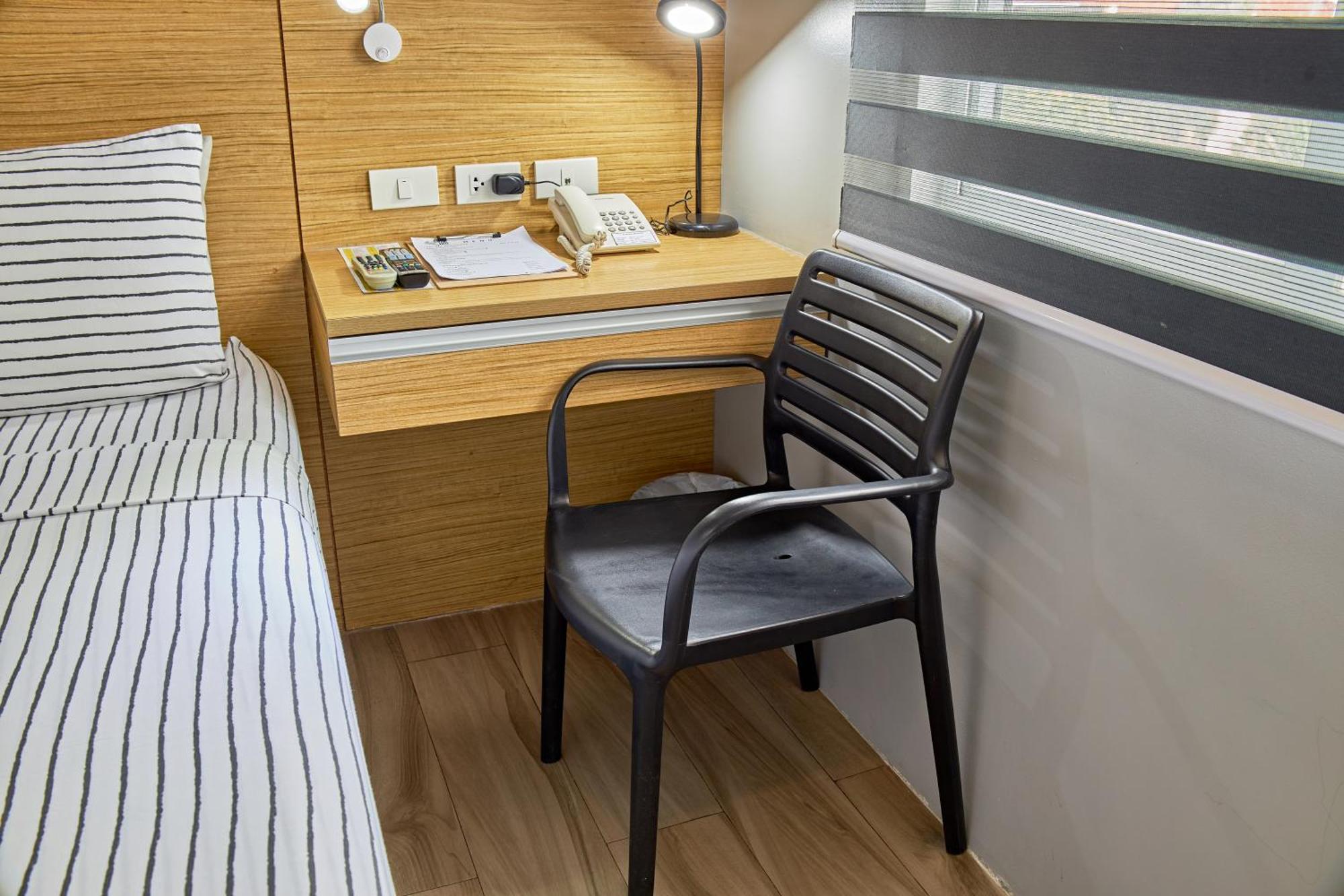 Cebu Hotel Plus מראה חיצוני תמונה