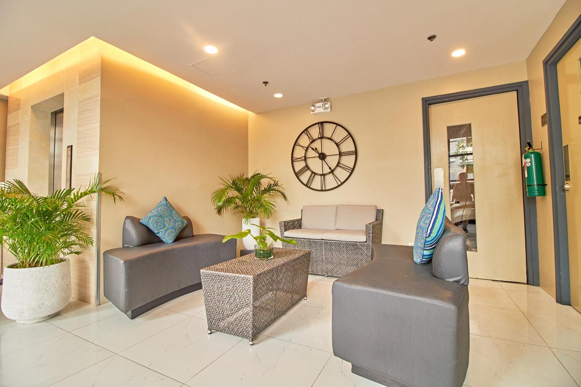 Cebu Hotel Plus מראה חיצוני תמונה