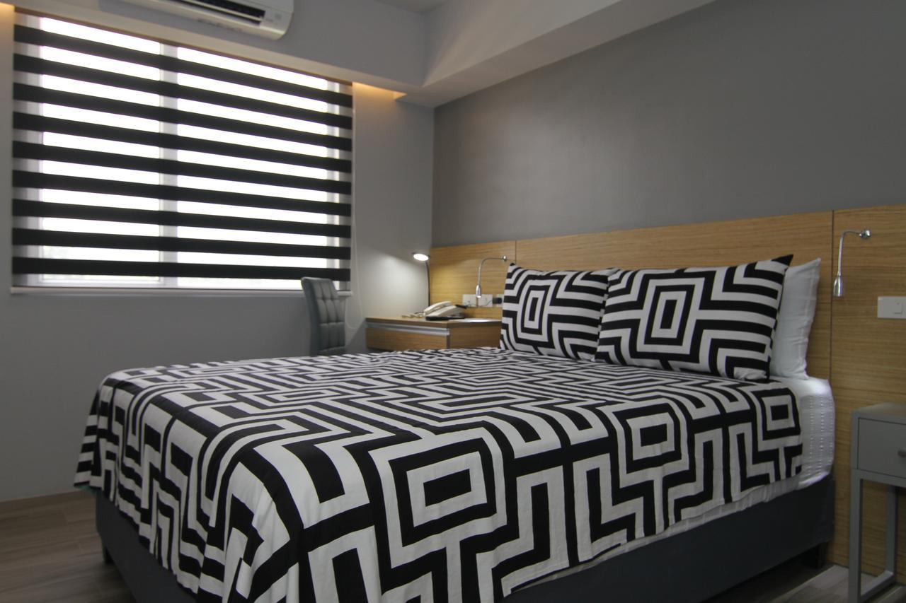 Cebu Hotel Plus מראה חיצוני תמונה