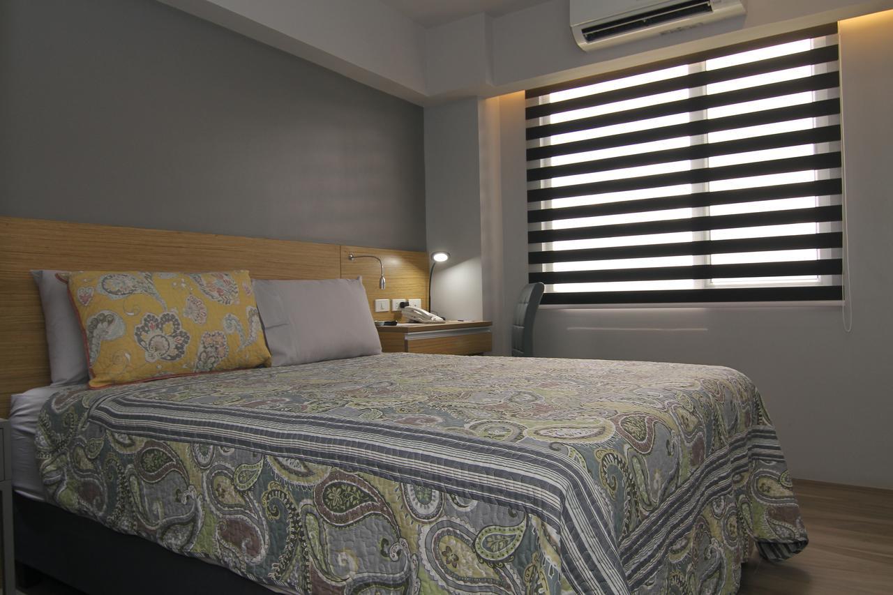Cebu Hotel Plus מראה חיצוני תמונה