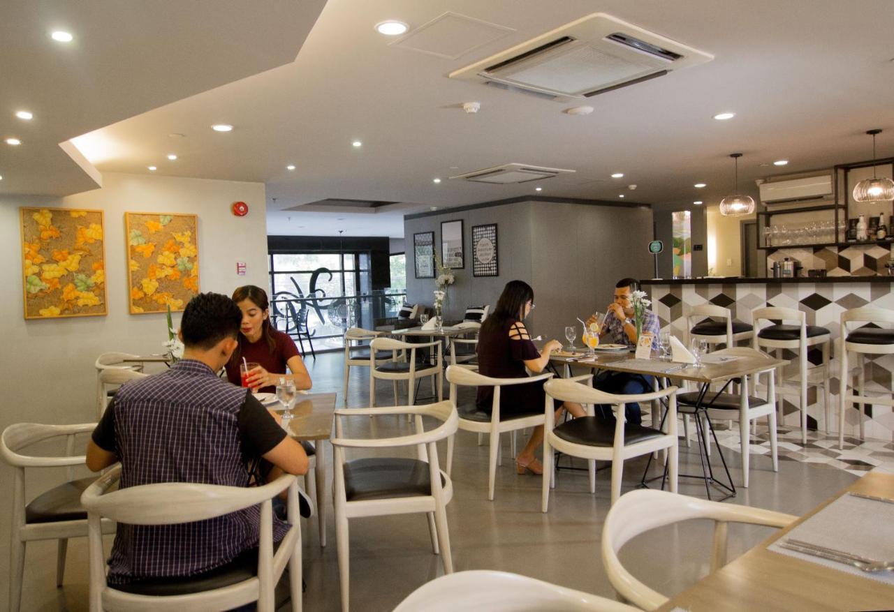Cebu Hotel Plus מראה חיצוני תמונה