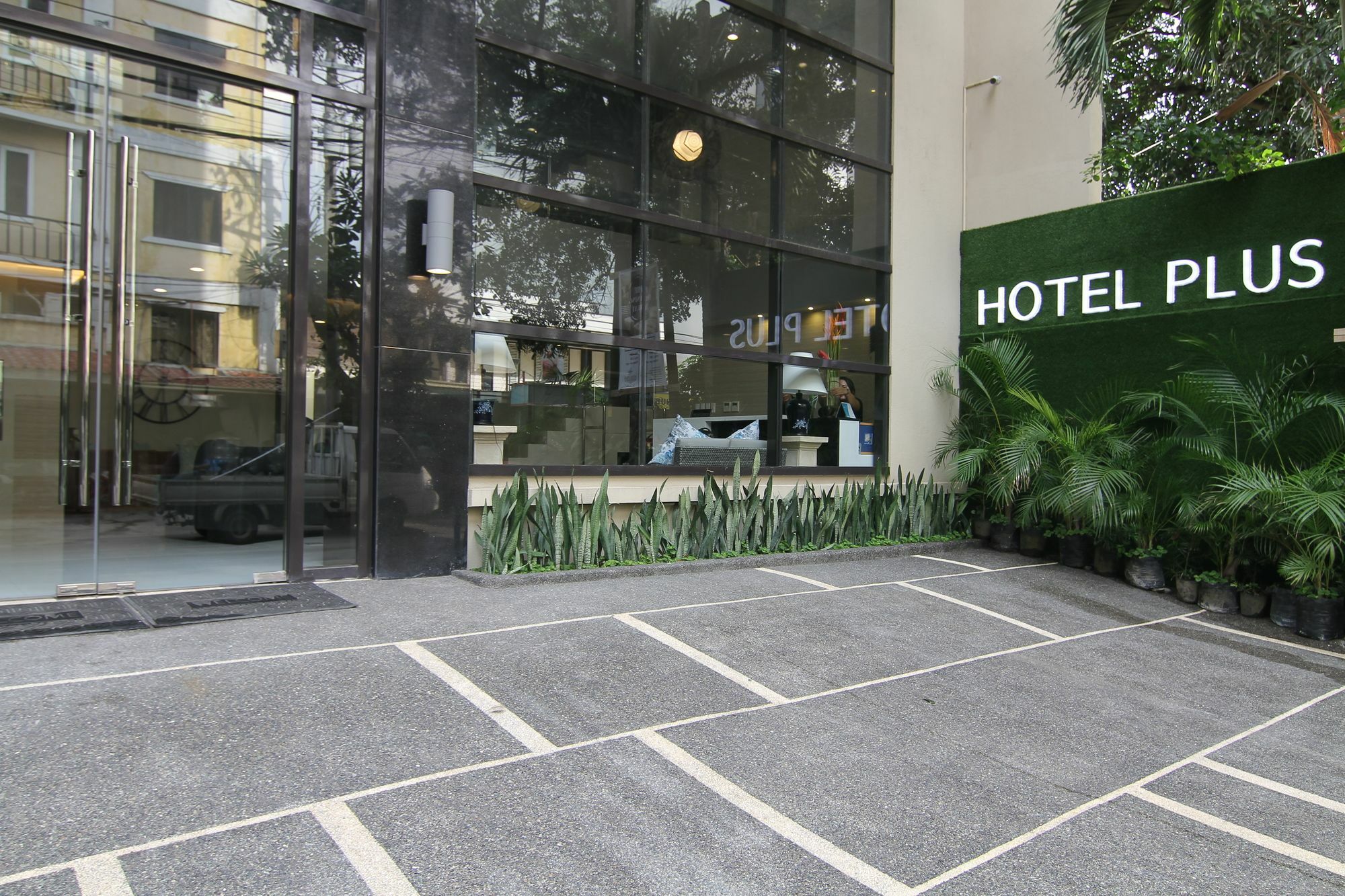 Cebu Hotel Plus מראה חיצוני תמונה